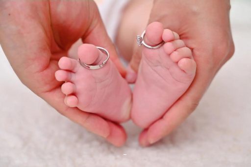 扬州宝宝吃奶呕吐